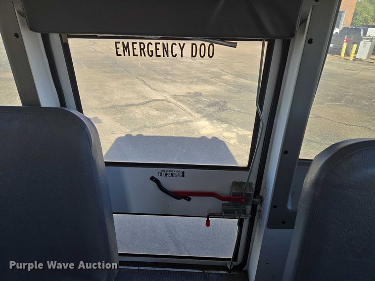 image for item ET5241 2014 Chevrolet Express school bus