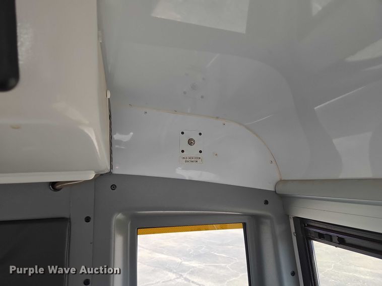 image for item ET5241 2014 Chevrolet Express school bus