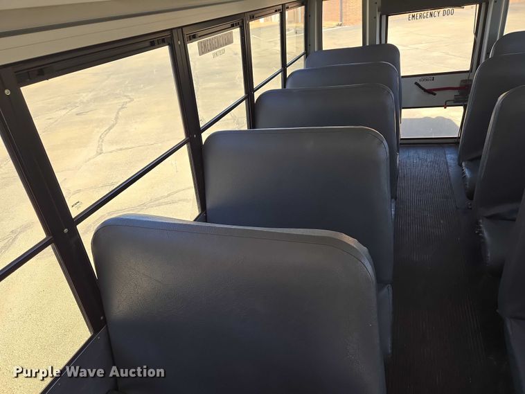 image for item ET5241 2014 Chevrolet Express school bus