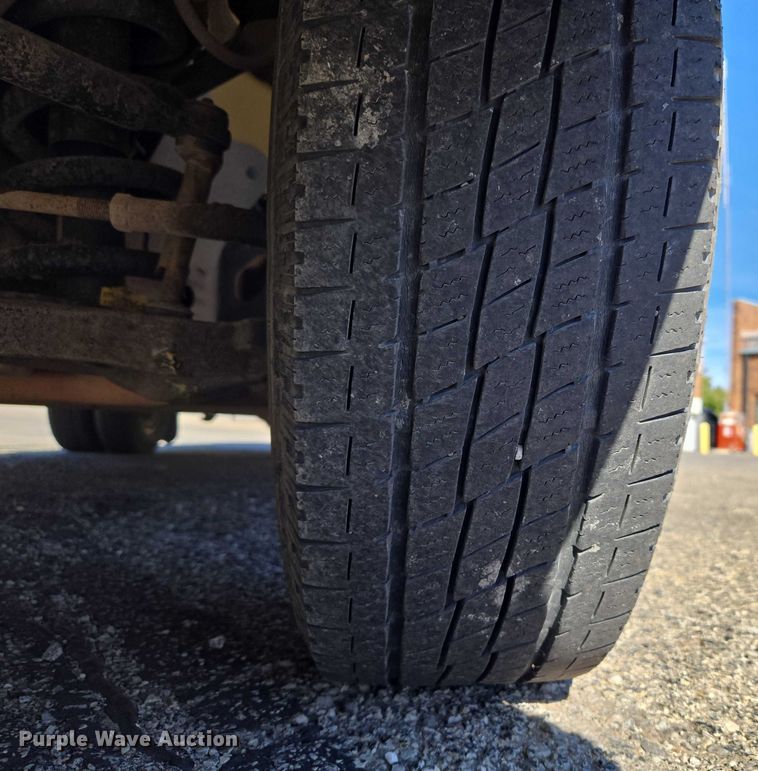 image for item ET5241 2014 Chevrolet Express school bus