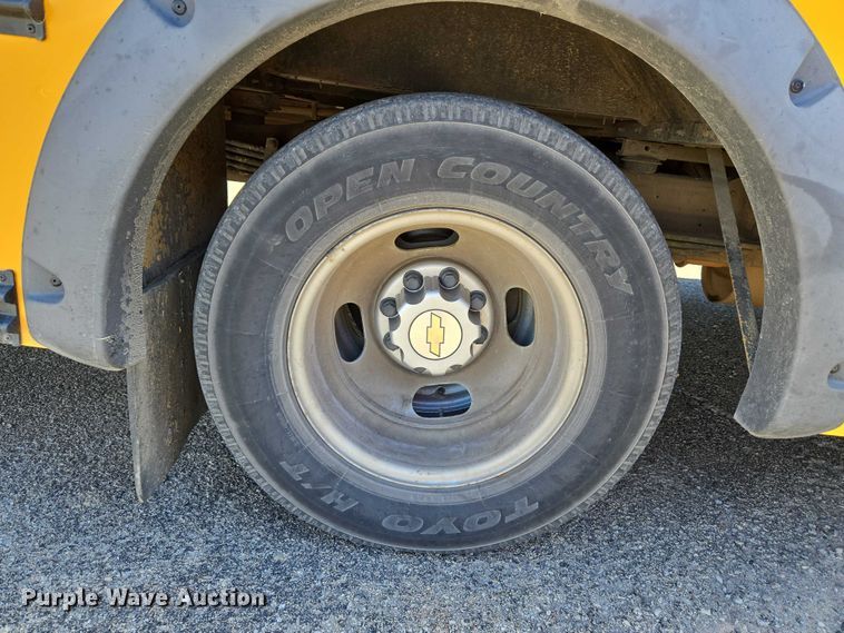 image for item ET5241 2014 Chevrolet Express school bus