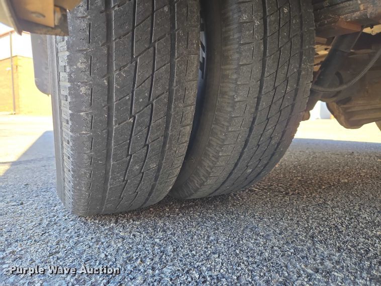 image for item ET5241 2014 Chevrolet Express school bus