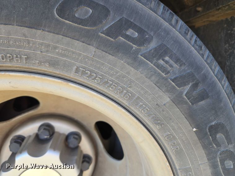 image for item ET5241 2014 Chevrolet Express school bus