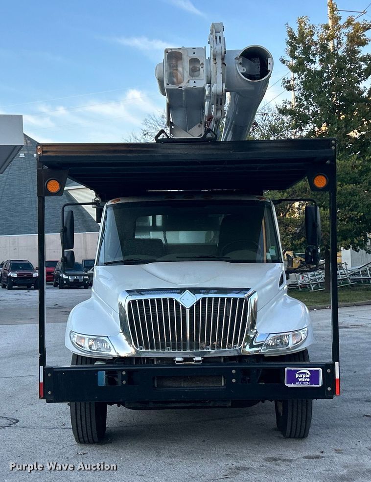 image for item ET6587 2014 International 4300 forestry bucket truck