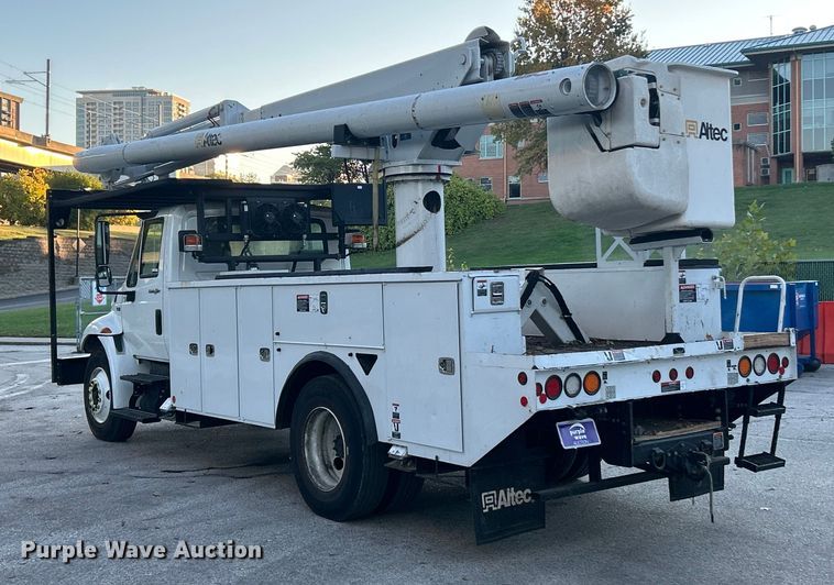 image for item ET6587 2014 International 4300 forestry bucket truck