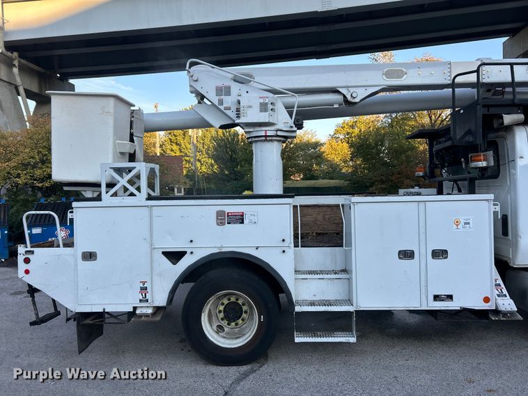 image for item ET6587 2014 International 4300 forestry bucket truck