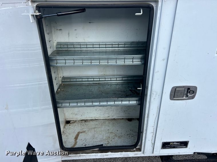 image for item ET6587 2014 International 4300 forestry bucket truck