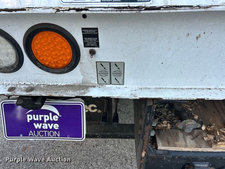 image for item ET6587 2014 International 4300 forestry bucket truck