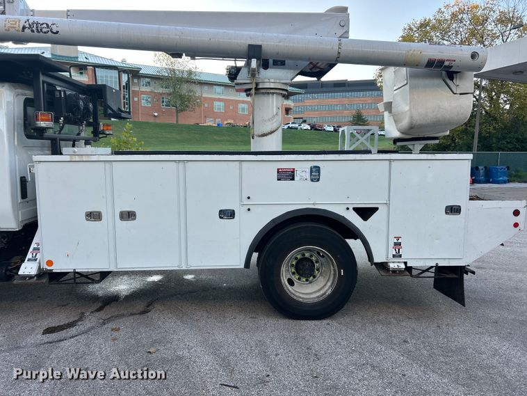 image for item ET6587 2014 International 4300 forestry bucket truck