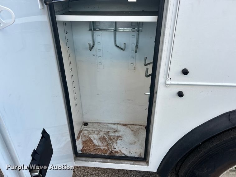 image for item ET6587 2014 International 4300 forestry bucket truck