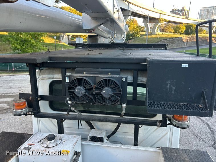 image for item ET6587 2014 International 4300 forestry bucket truck