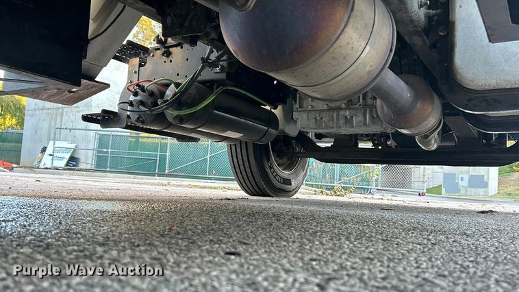 image for item ET6587 2014 International 4300 forestry bucket truck