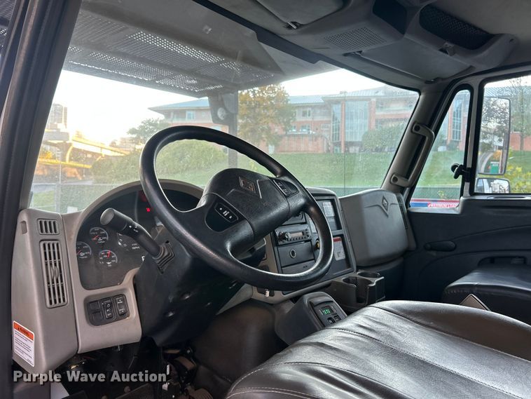 image for item ET6587 2014 International 4300 forestry bucket truck