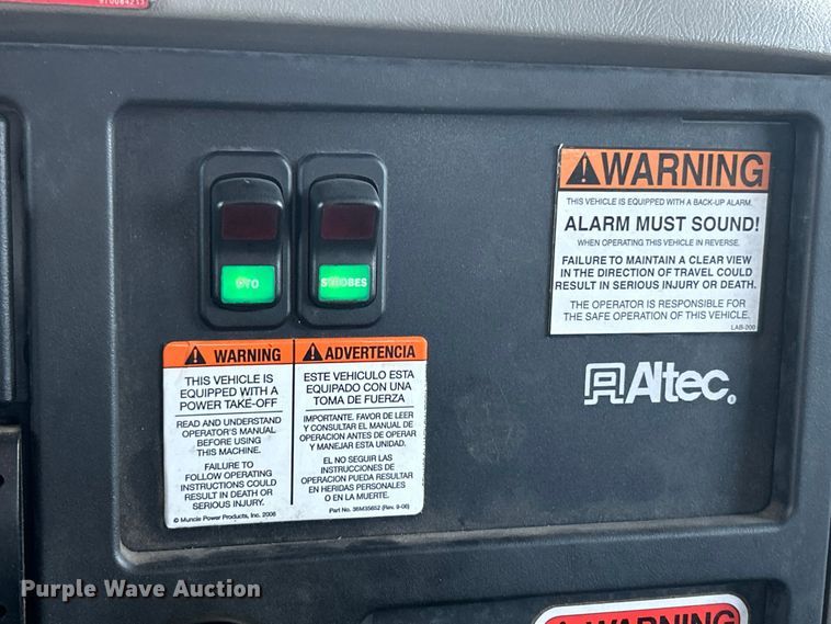 image for item ET6587 2014 International 4300 forestry bucket truck