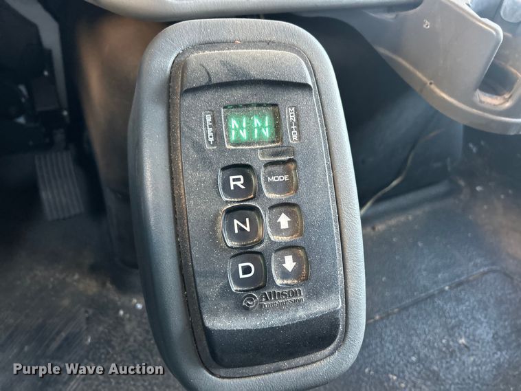 image for item ET6587 2014 International 4300 forestry bucket truck