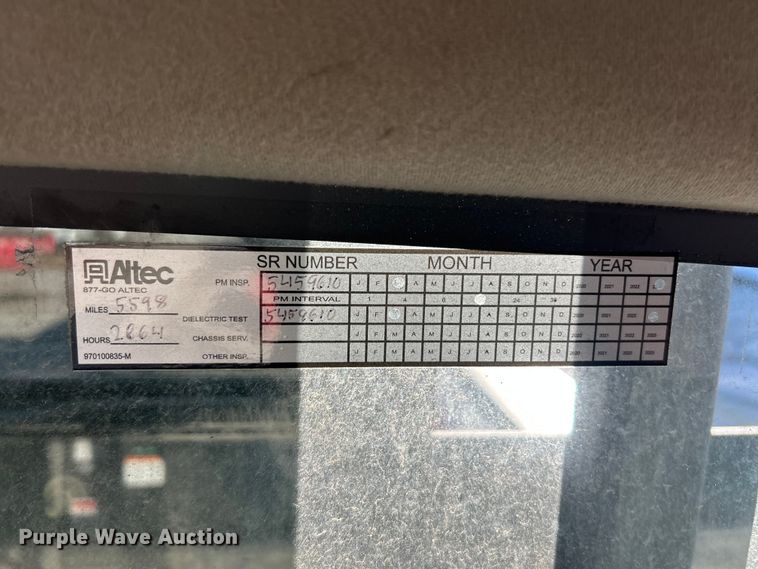 image for item ET6587 2014 International 4300 forestry bucket truck