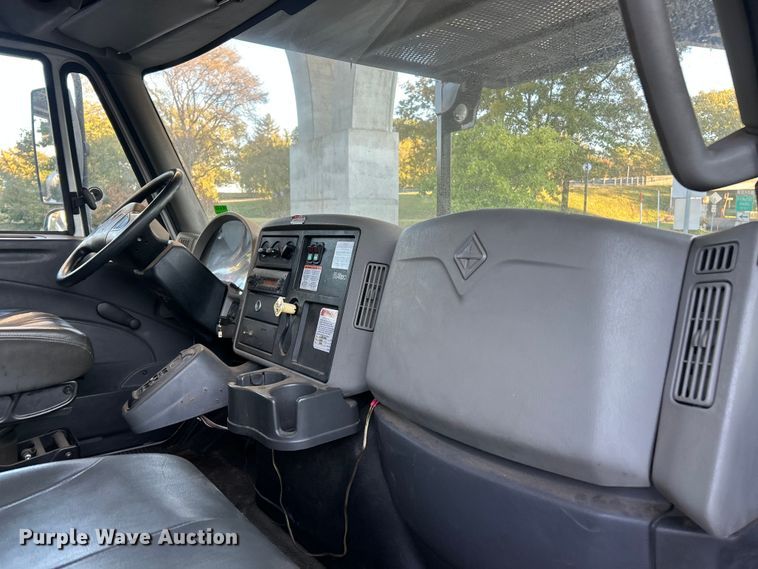 image for item ET6587 2014 International 4300 forestry bucket truck