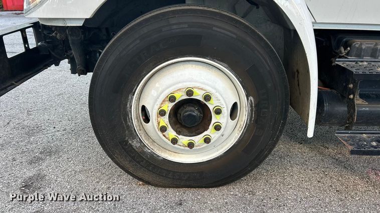 image for item ET6587 2014 International 4300 forestry bucket truck