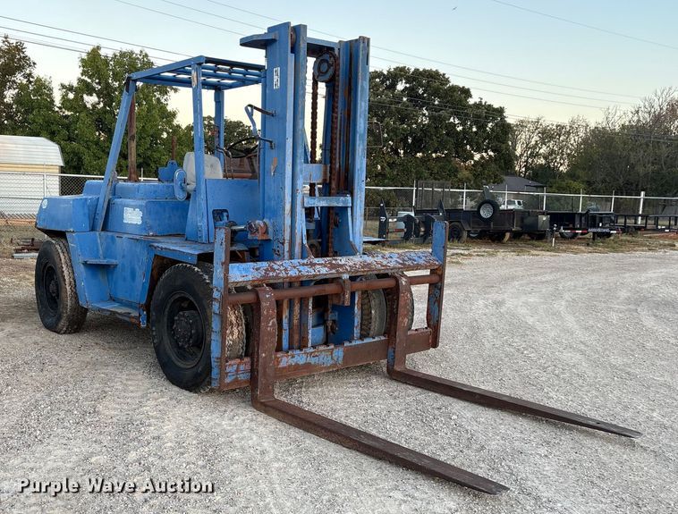 image for item ET7177 Komatsu FD70-3 forklift