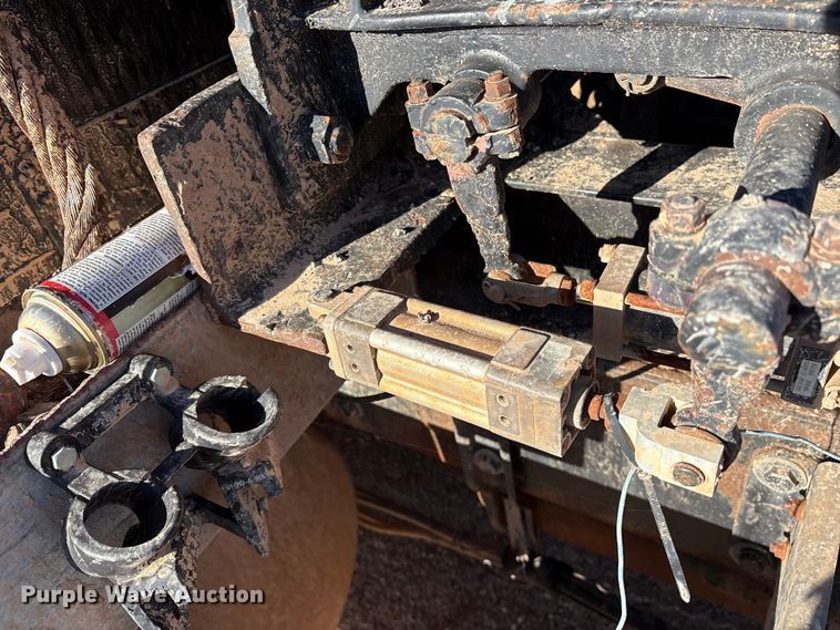 image for item ET7178 1990 Freightliner FLD semi truck