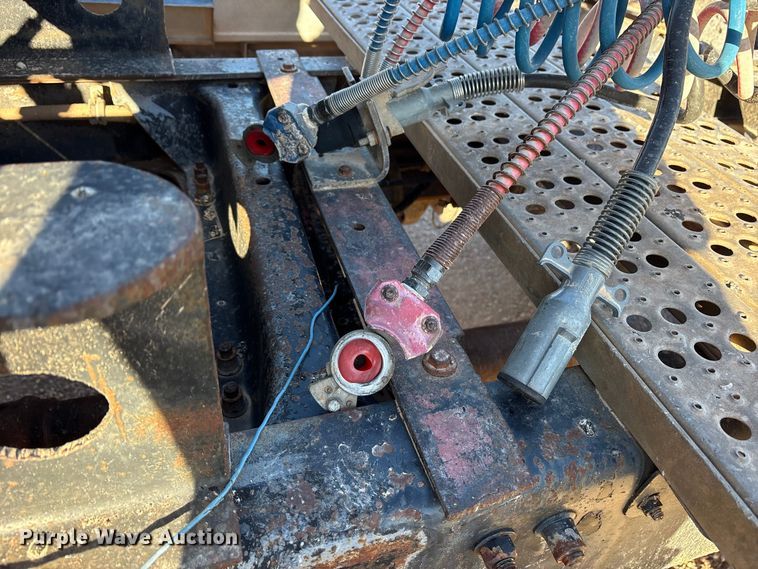 image for item ET7178 1990 Freightliner FLD semi truck