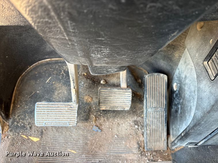 image for item ET7178 1990 Freightliner FLD semi truck