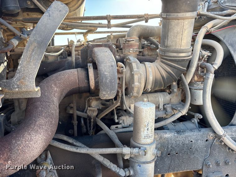 image for item ET7178 1990 Freightliner FLD semi truck