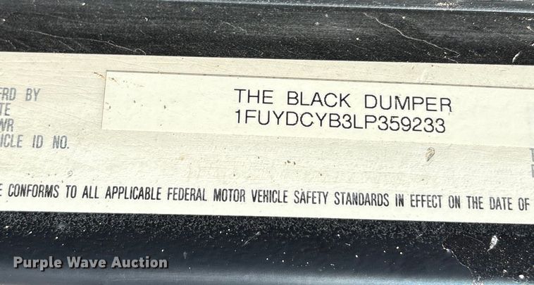 image for item ET7178 1990 Freightliner FLD semi truck