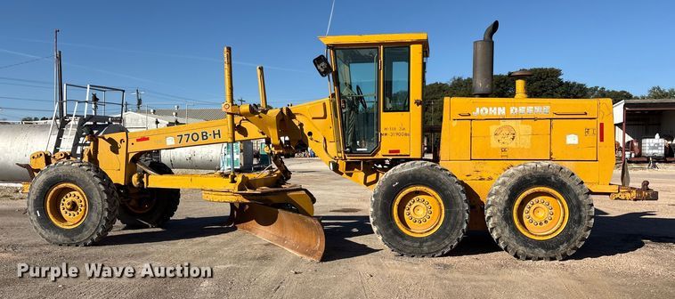 image for item ET7179 1991 John Deere 770BH motor grader