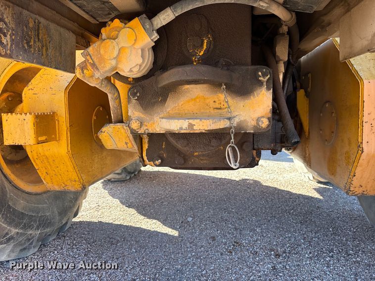 image for item ET7179 1991 John Deere 770BH motor grader