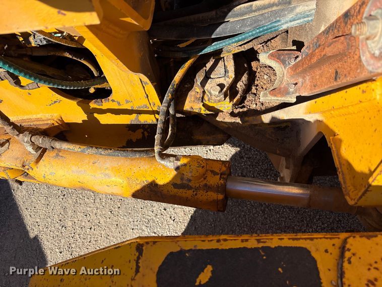 image for item ET7179 1991 John Deere 770BH motor grader