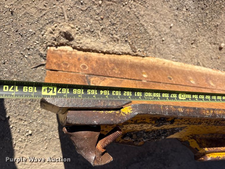 image for item ET7179 1991 John Deere 770BH motor grader