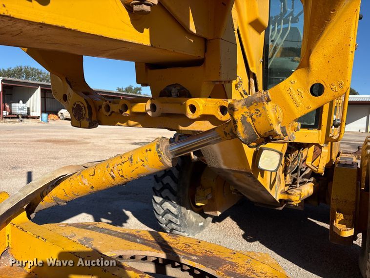 image for item ET7179 1991 John Deere 770BH motor grader