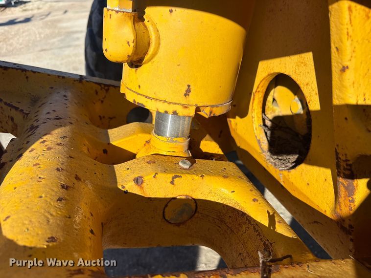 image for item ET7179 1991 John Deere 770BH motor grader