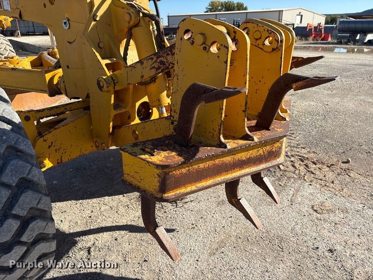 image for item ET7179 1991 John Deere 770BH motor grader