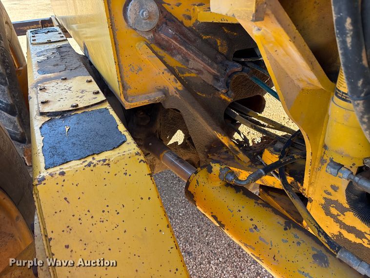 image for item ET7179 1991 John Deere 770BH motor grader