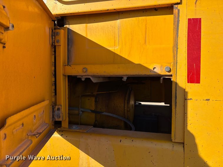 image for item ET7179 1991 John Deere 770BH motor grader