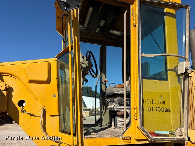 image for item ET7179 1991 John Deere 770BH motor grader