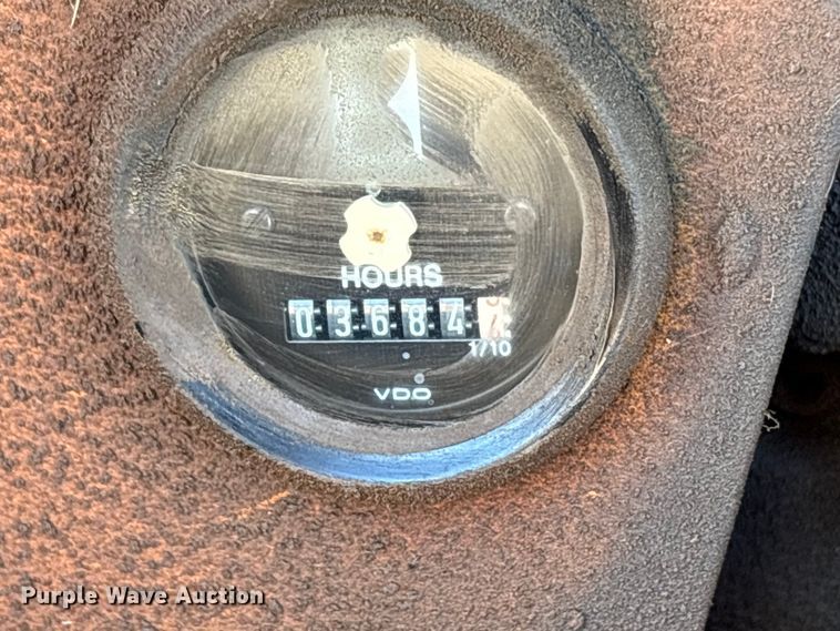 image for item ET7179 1991 John Deere 770BH motor grader