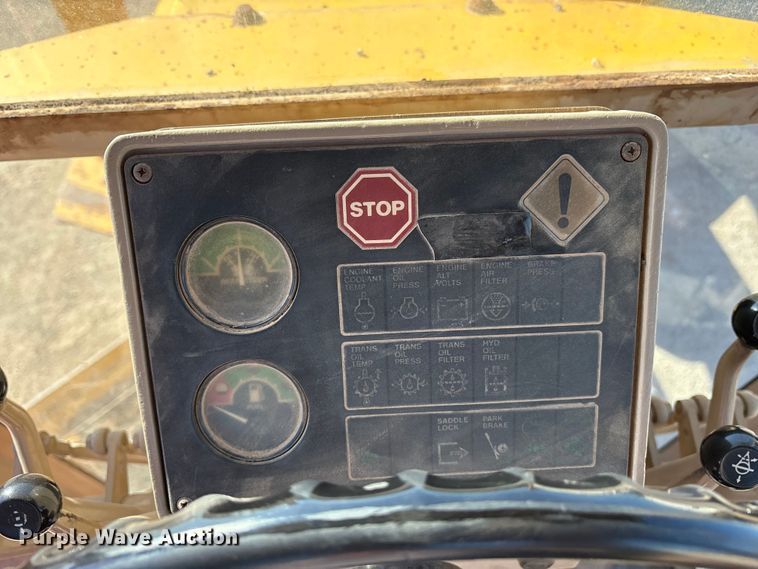 image for item ET7179 1991 John Deere 770BH motor grader