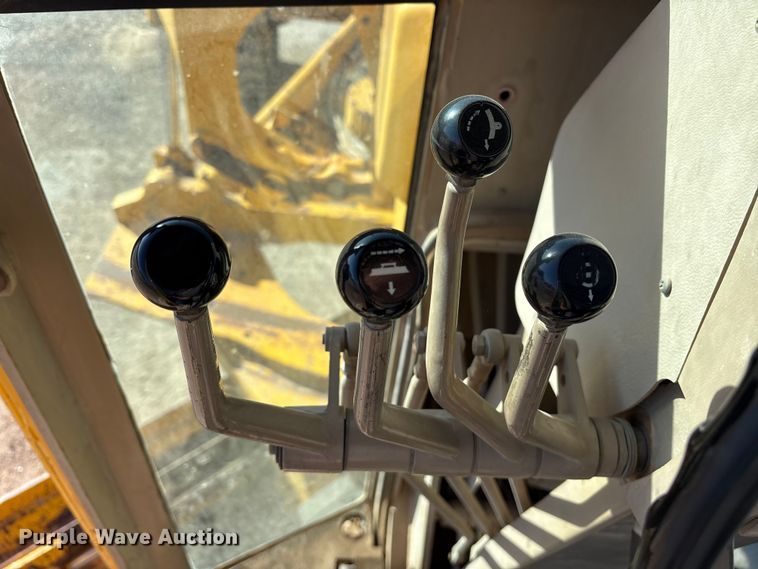 image for item ET7179 1991 John Deere 770BH motor grader