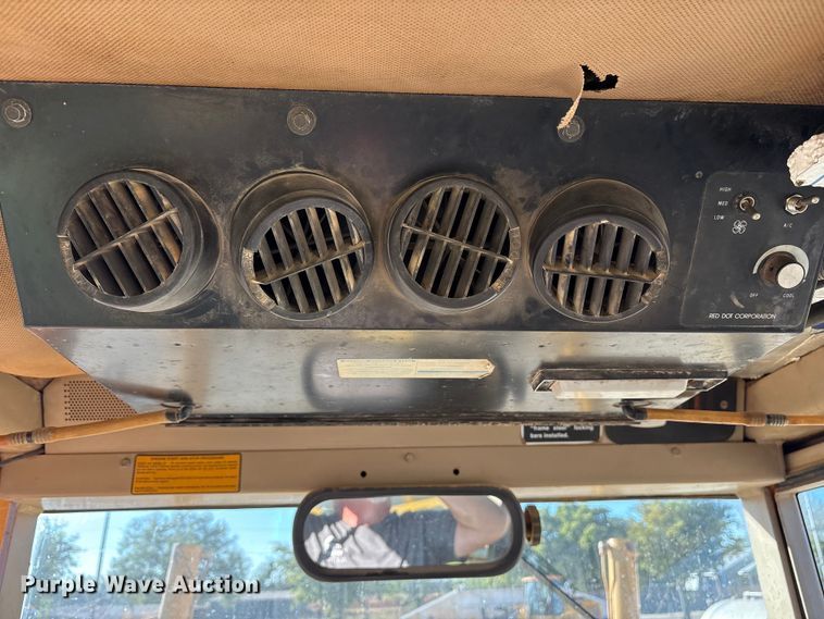 image for item ET7179 1991 John Deere 770BH motor grader