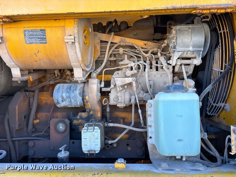 image for item ET7179 1991 John Deere 770BH motor grader