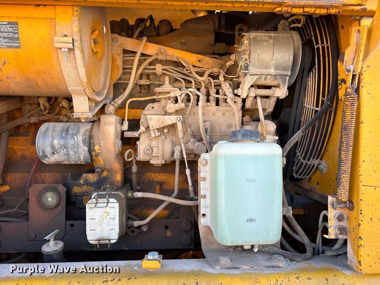 image for item ET7179 1991 John Deere 770BH motor grader