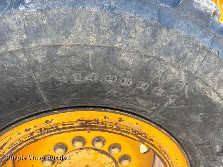 image for item ET7179 1991 John Deere 770BH motor grader