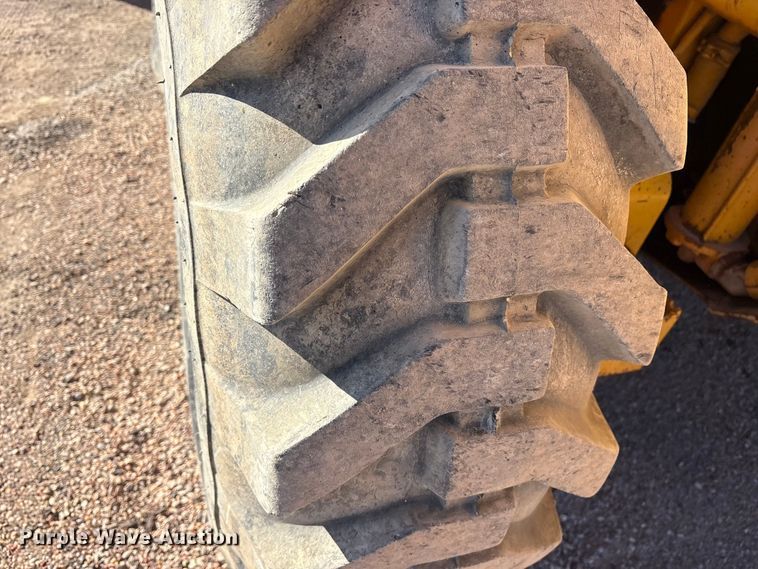 image for item ET7179 1991 John Deere 770BH motor grader