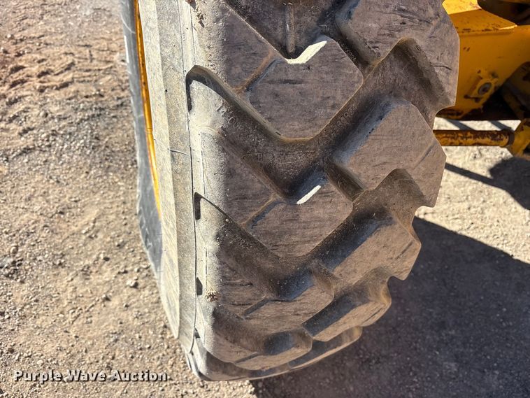 image for item ET7179 1991 John Deere 770BH motor grader