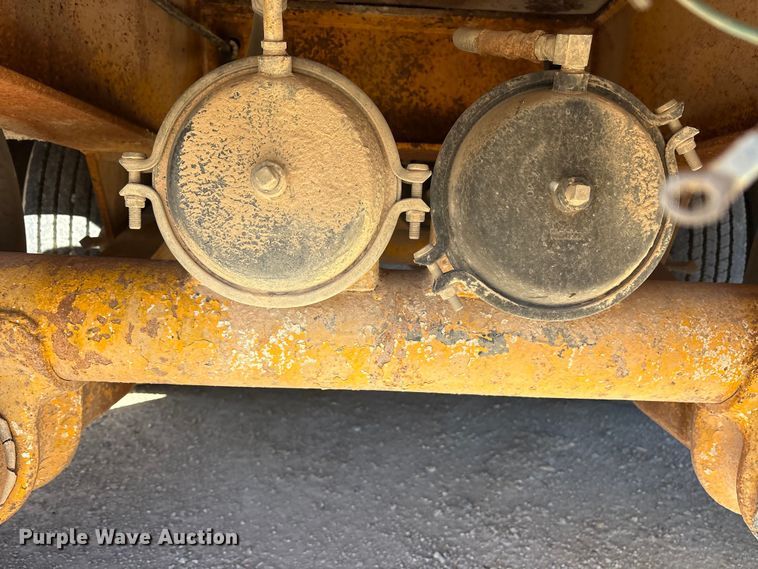 image for item ET7181 1975 Hyster lowboy equipment trailer