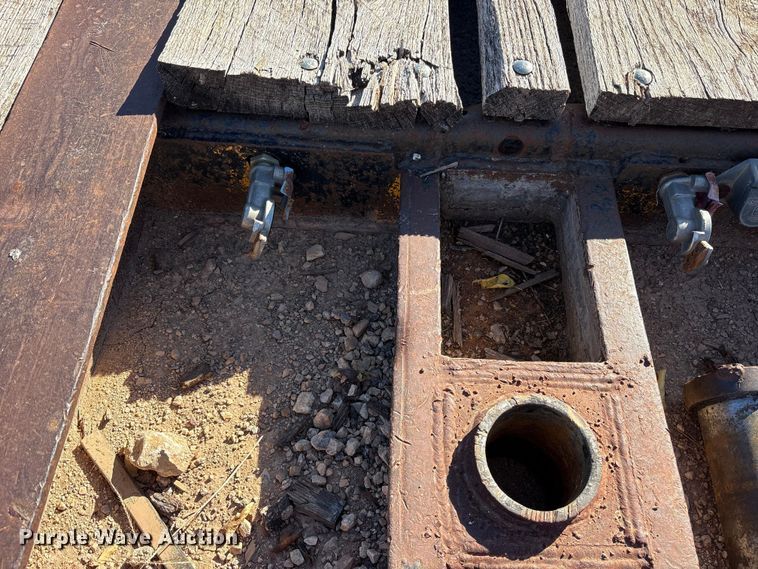 image for item ET7181 1975 Hyster lowboy equipment trailer