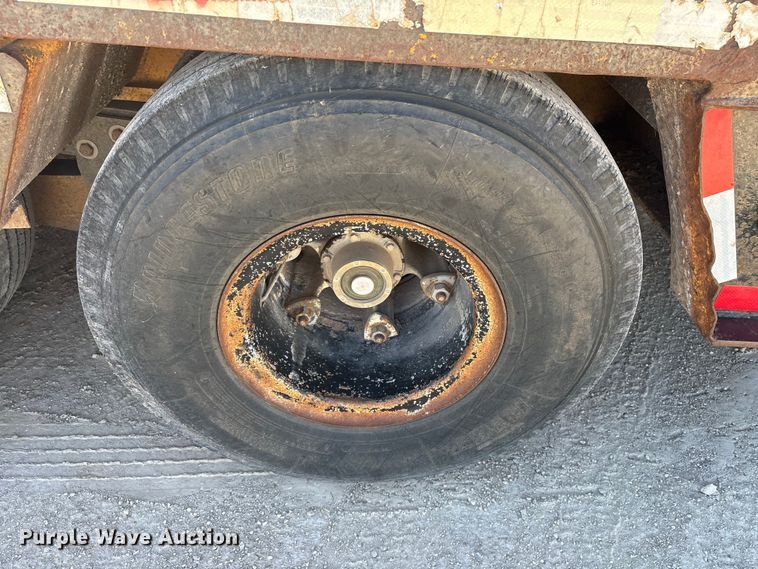 image for item ET7181 1975 Hyster lowboy equipment trailer